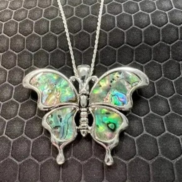 Butterfly Necklace with Green Abalone Stones Made of .925 Silver - Picture 1 of 1